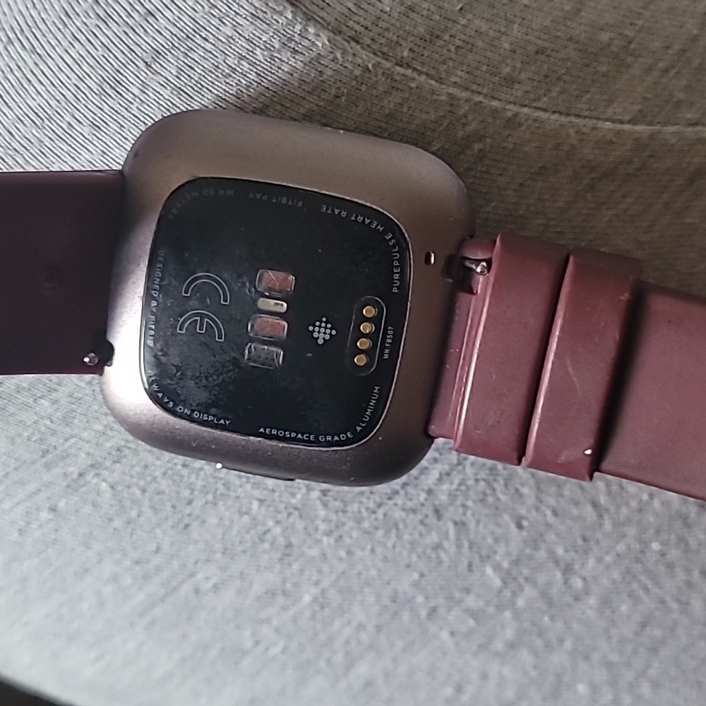 Fitbit Versa 2 Smart Watch - Picture 14 of 15